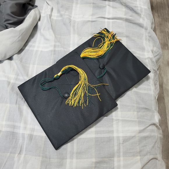 Graduation cap - Picture 3 of 3